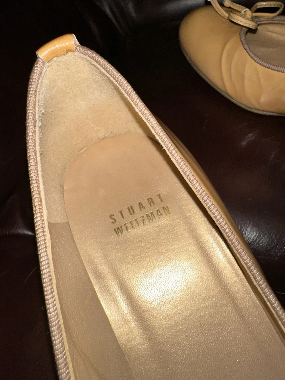 Stuart Weitzman Nude Patent Leather Kitten Heels - Picture 10 of 16
